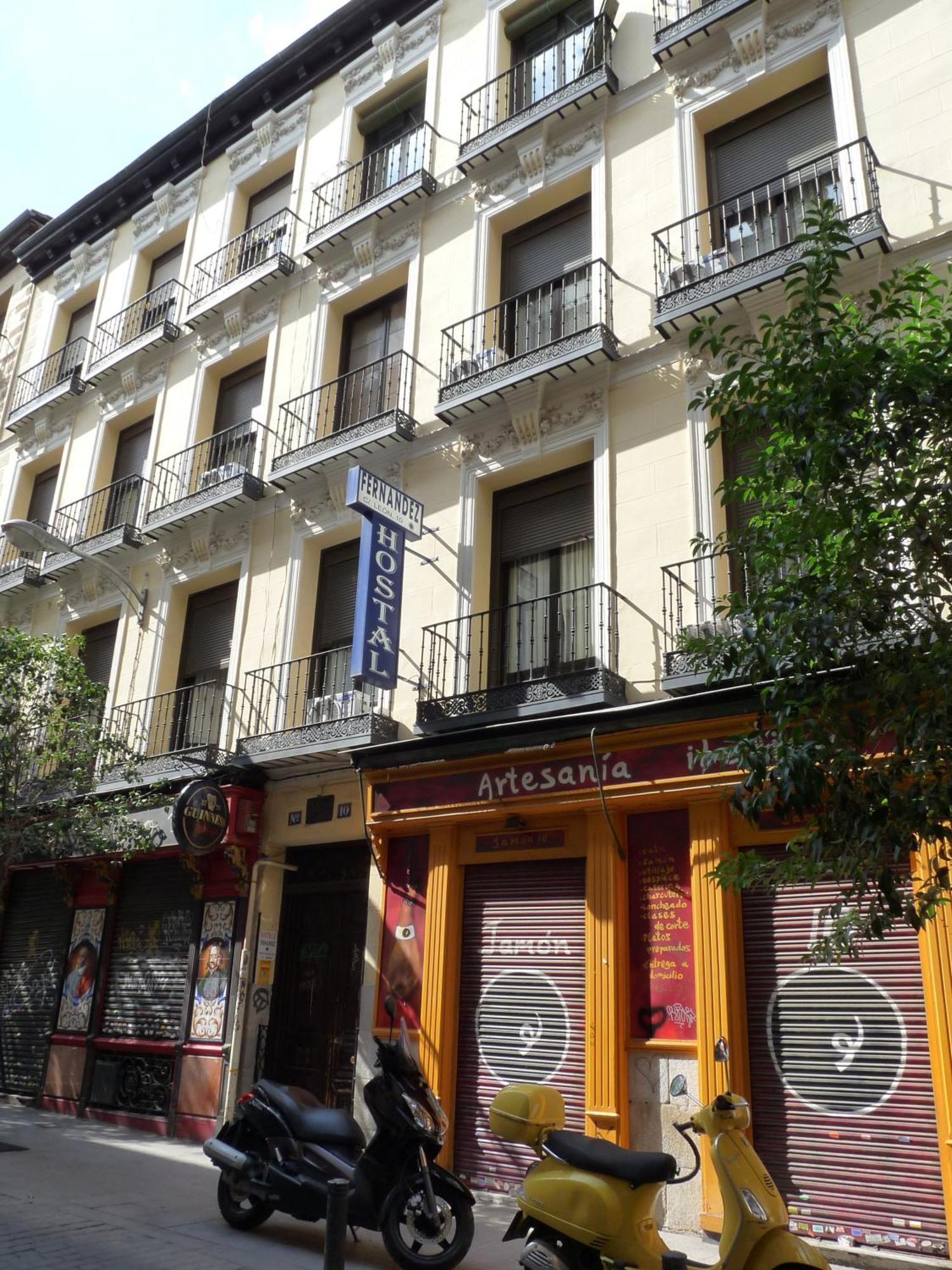 Hostal Fernandez Madrid Exterior foto