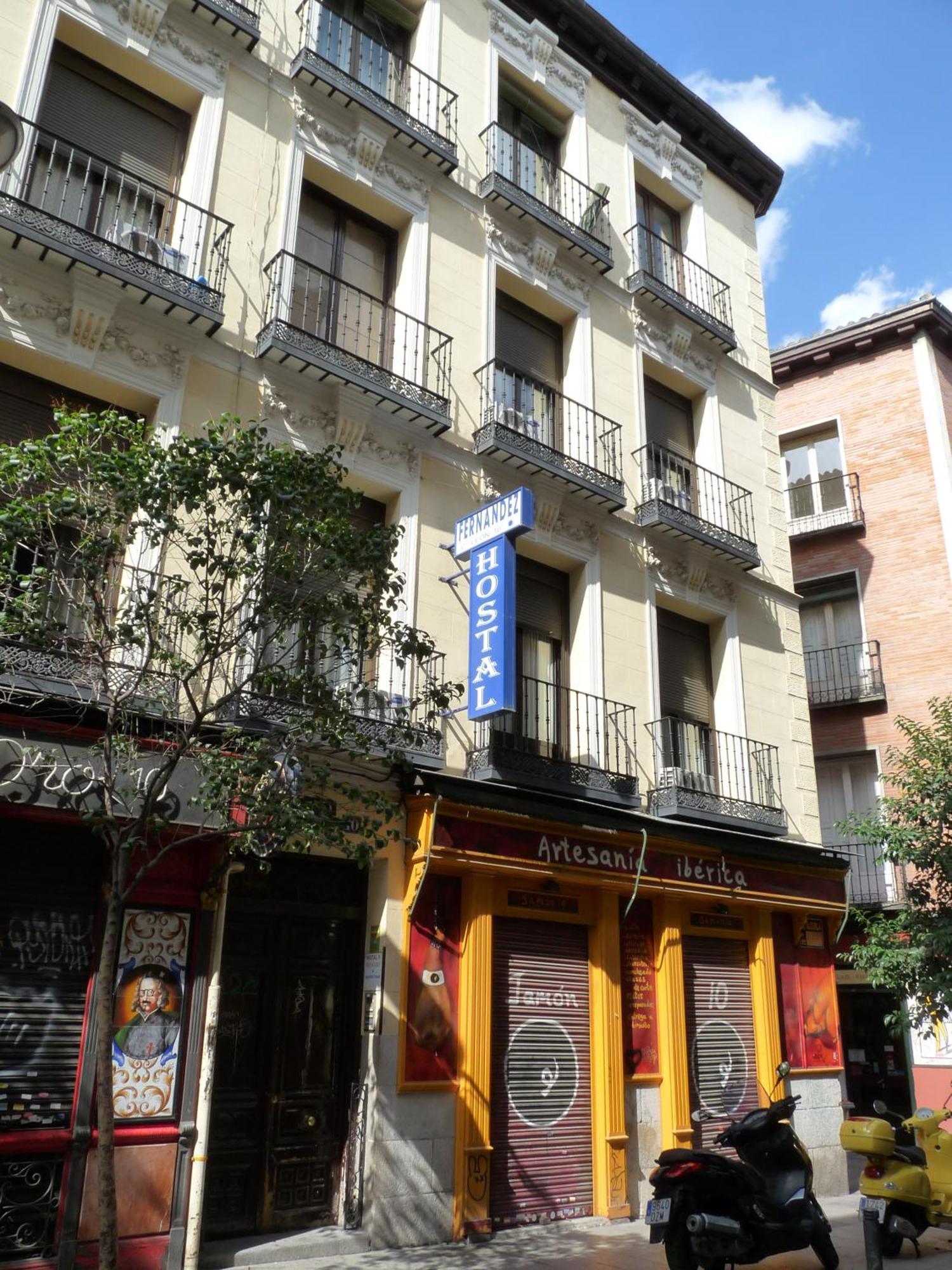 Hostal Fernandez Madrid Exterior foto